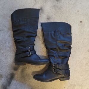 Classic Women's Black Knee-High Buckle Boots